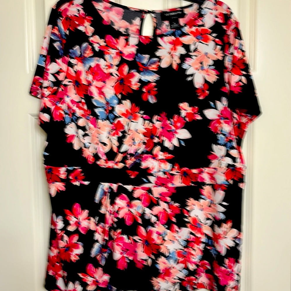 Liz Claiborne plus one X black floral so sleep top